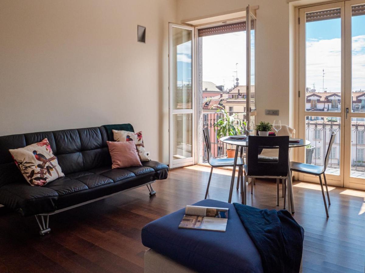 The Best Rent - Bright Two Rooms Apartment Near Cattolica University 밀라노 외부 사진